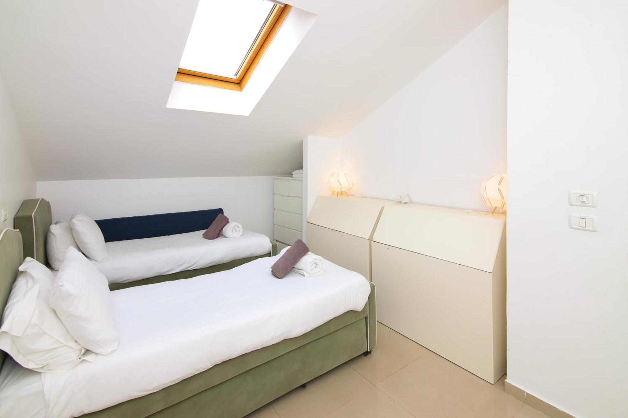 Saidoff, Amazing 4 Bedroom 3 Bath In City Center, Pool, Parking!!! Jerusalem Exterior foto
