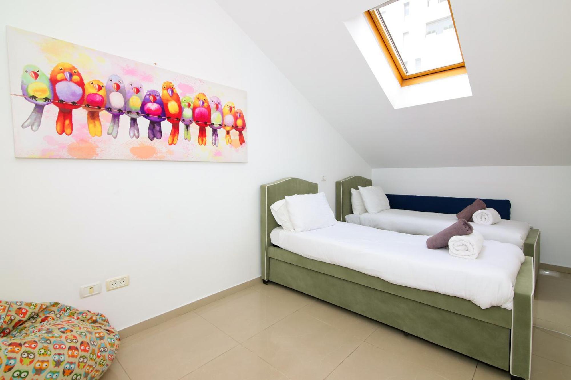 Saidoff, Amazing 4 Bedroom 3 Bath In City Center, Pool, Parking!!! Jerusalem Exterior foto