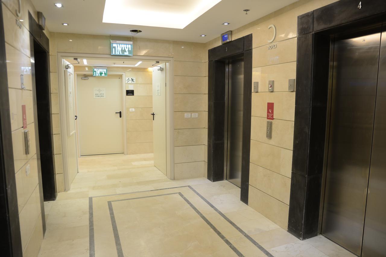 Saidoff, Amazing 4 Bedroom 3 Bath In City Center, Pool, Parking!!! Jerusalem Exterior foto