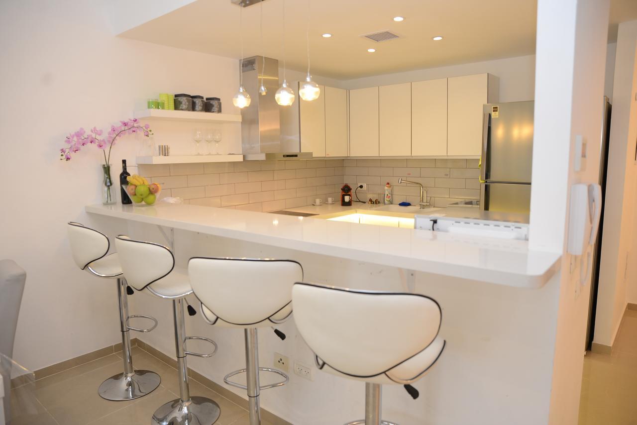 Saidoff, Amazing 4 Bedroom 3 Bath In City Center, Pool, Parking!!! Jerusalem Exterior foto
