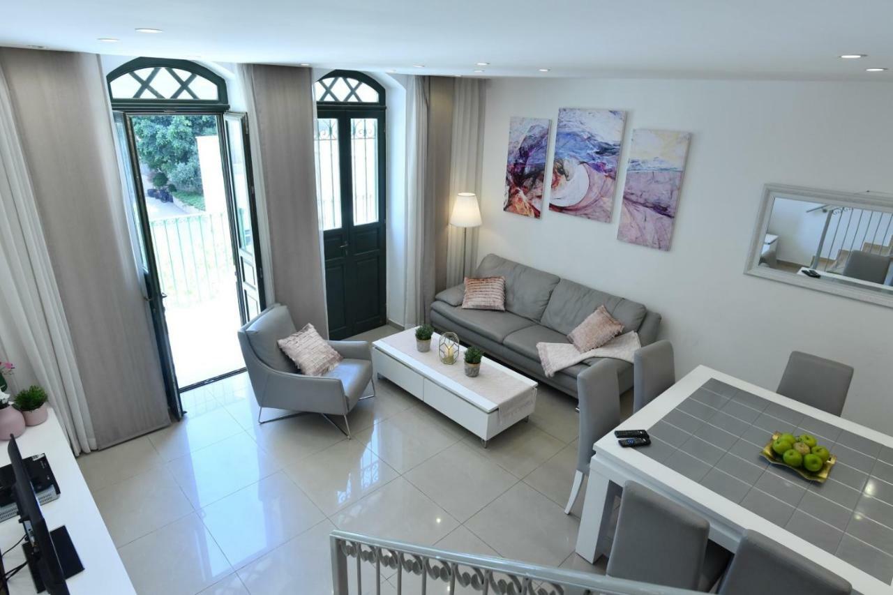 Saidoff, Amazing 4 Bedroom 3 Bath In City Center, Pool, Parking!!! Jerusalem Exterior foto